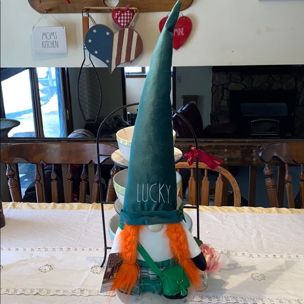 Rae Dunn☘️Gnome Irish lassie/skirt & purse☘️🍀☘️🍀